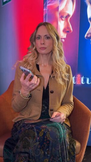 Emilia Ceballos Instagram - Faltan dos días para el GRAN ESTRENO de #LaSustituta, pero Eva Cortés ya está haciendo de las suyas 🤯😳, ¿preparados para ayudarnos a descubrir más pistas sobre este caso?🤫 ¡Miércoles, 26 de noviembre, 8:00 p.m.!