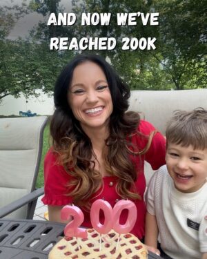 Emily Calandrelli Instagram - How losing my NETFLIX show changed my life. 

Failure is often just a plot twist. Thank you to everyone here who has supported my work and made sure I survived the plot twist 😉

Comment link below for Emily’s Science Lab and my best selling experiment books 🧪🌈🫧
#emilyswonderlab #emilyssciencelab #homeschool #homeschoolscience