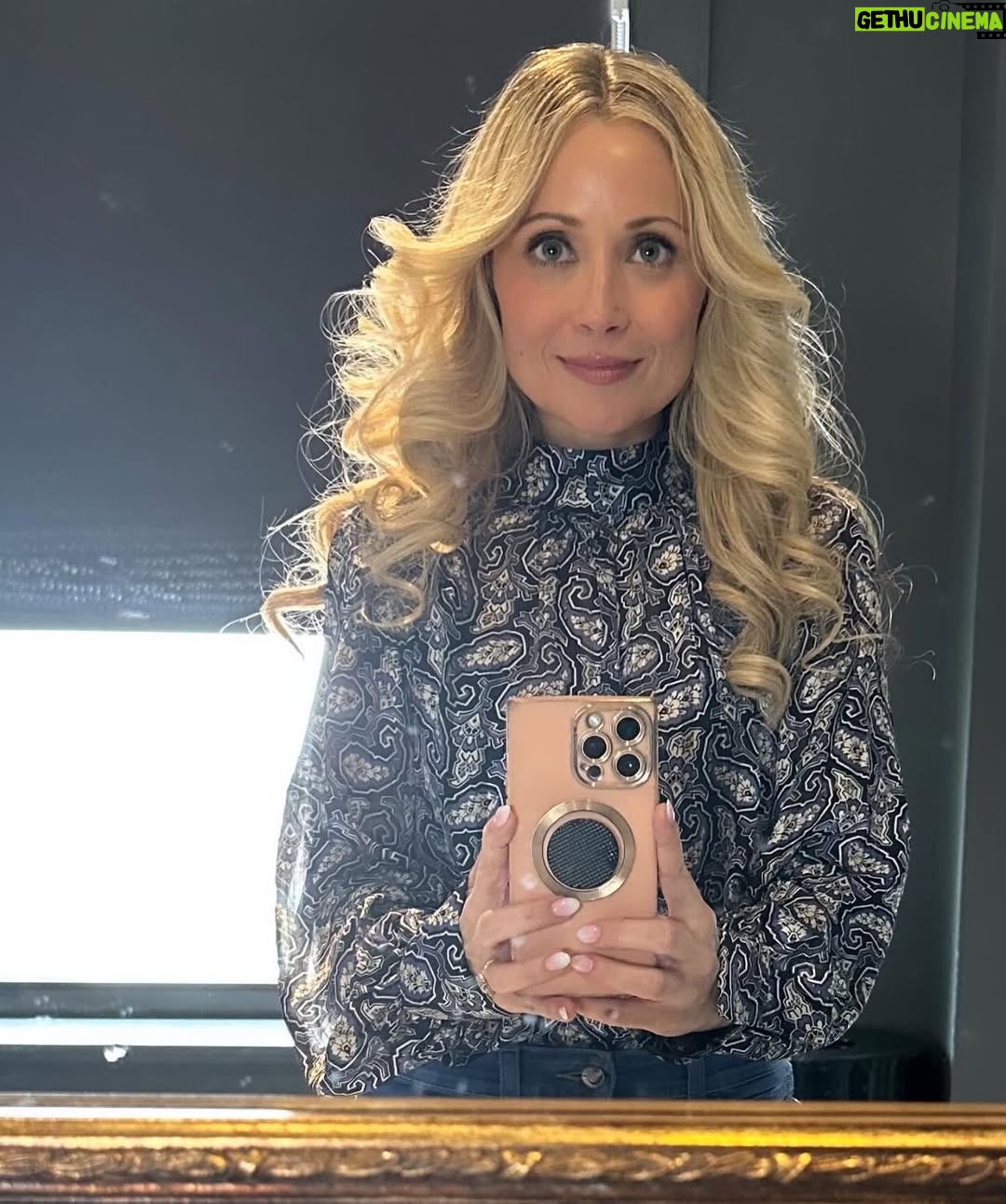 Emme Rylan - 6.3K Likes - Cause I’ll rise up. #mygrandplan 

(Thank you @whisperstyleteam_ for the fabulous look on set today. 😘)