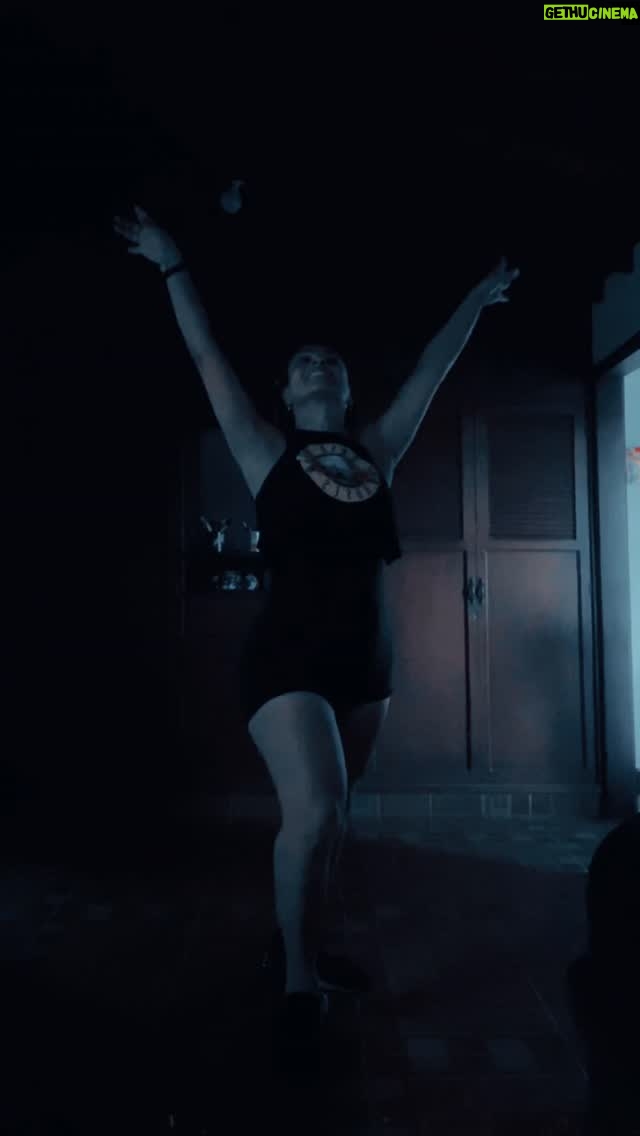 Endry Cardeño - 311 Likes - Aquí luchando con mi memoria coreográfica ! #moltochic