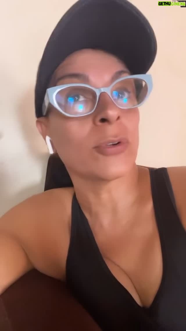 Endry Cardeño - 713 Likes - Si tu no te metes en política … la política se mete contigo !