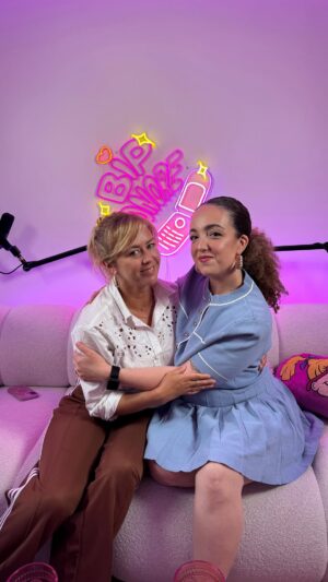 Enora Malagré Instagram - Vous avez vu cet épisode de Bip Sonore ? 🩷 @enoramalagre nous parle de sexisme, nous partage les coulisses de ce qu’on ne montre jamais à l’écran; le tout sans filtre. Un épisode cash et profond qui nous fait voir la télé autrement et qui répond a ce réel problème de fond « Quelle est la place des femmes à la télé ?