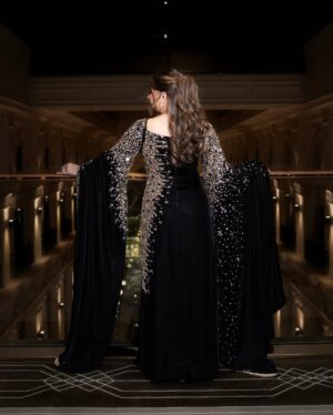 Entesar Instagram - من عرض فيلمي الجديد #جوازه_في_جنازه في مهرجان البحر الأحمر السينمائي جده 
@redseafilm 

Stylist @ziadalsaleh 
Dress @yoland_fashion_house 

Make up & Hair @hair.lab.ltd 
Diamond @joorydiamonds 

Photo & video @suhadalshimi