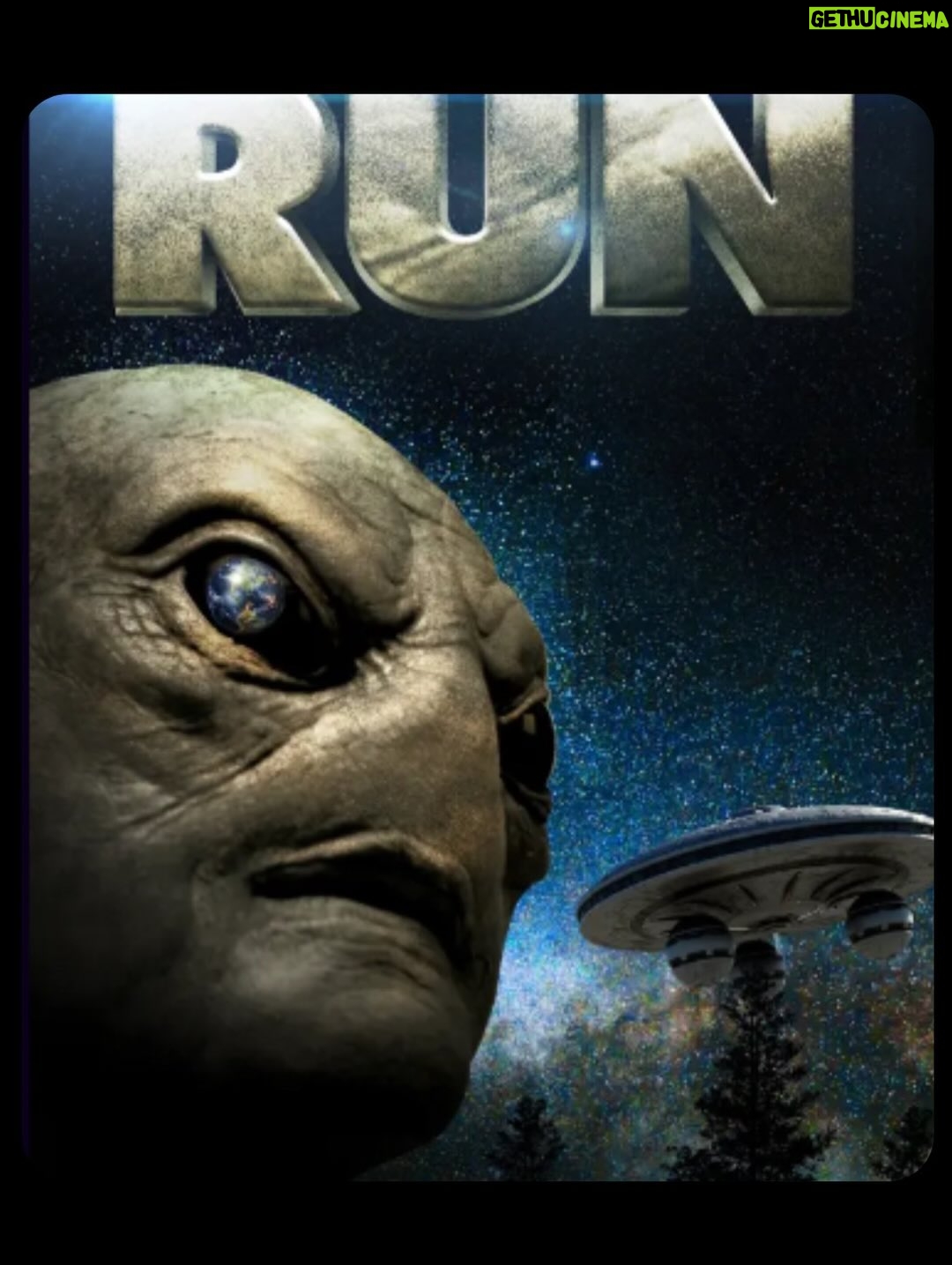 Erica Pinkett - 33.6K Likes - The aliens are feasting today! Watch #Run on @tubi streaming now starring @AnnieIlonzeh, @MarquesHouston, @EricaMena, @EricaPinkett @DrewSidora, @iamkenl, @claudiajordan, @ObbaBabatunde, @actorjensenatwood,
@TaymourGhazi , @JamieAlvarez_, @daniel_livinglife, @mrlincolnblake @ethansigrist @markholzum
Makeup by @iammiyahouston
Costume design by @earanequa 
Directed & Written by @chrisstokes1969
Produced by @marqueshouston @iamjuanitastokes
Music by @richthegxd #RUNonTubi #runthemovie