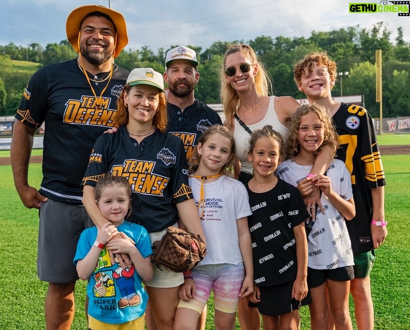 Erika Christensen - 3.5K Likes - Summer 2025