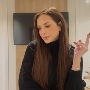 Erika Vélez Instagram - Metiéndole ganas, mientras se va la gripe 🫶🏼