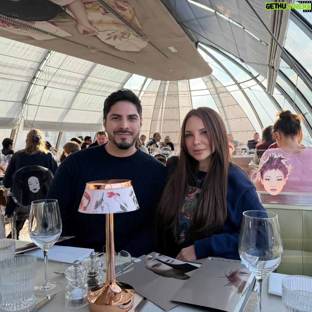 Erika Vélez - 67.9K Likes - Y si con frío 🥶 pero feliz como diría un amigo, “con frío pero en Paris” ❤️‍🔥❤️‍🔥❤️‍🔥