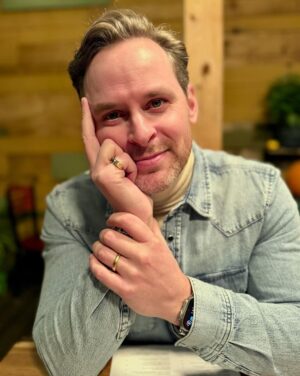 Erin Krakow Instagram - 6 months married. Best decision. Best husband. 
😍 @ben_rosenbaum