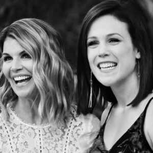 Erin Krakow Instagram - The very best news: Abigail’s returning to @wcth_tv and Season 14 has been greenlit! Tears of joy (not hormones, I think)! Swipe through to see the 1st photo Lori and I ever took together. And be sure to click the link in my bio for more info from @people!