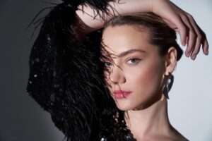 Actress Eslem Akar HD Photos and Wallpapers November 2025