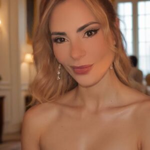 Estefanía Gómez Instagram - 🫀🎼🎥