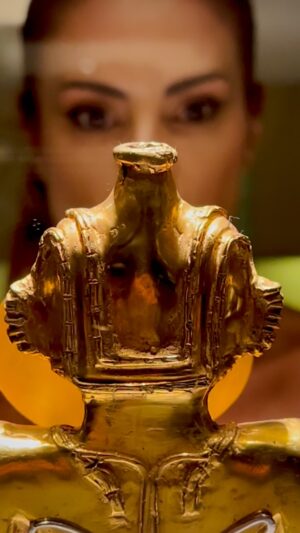Estefanía Gómez Instagram - Las piezas precolombinas del Museo del Oro revelan la espiritualidad, poder y arte sagrado que forjaron la identidad de Colombia. @museodeloro