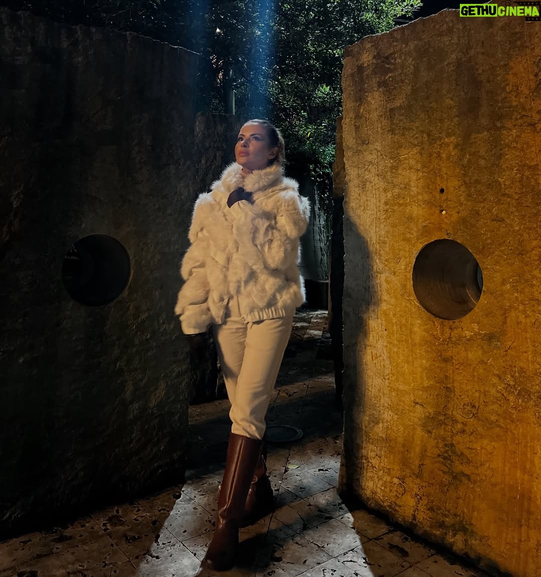 Estefanía Gómez - 1.2K Likes - Momentos. 🕯️ 💫