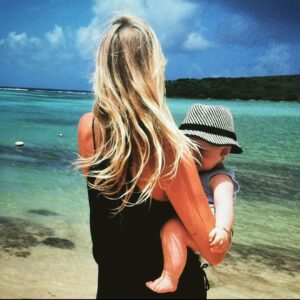 Estelle Lefébure Instagram - From day one to now and forever , I love you ❤️
Tu es mon rayon de soleil mon chéri Happy You ..Happy 15