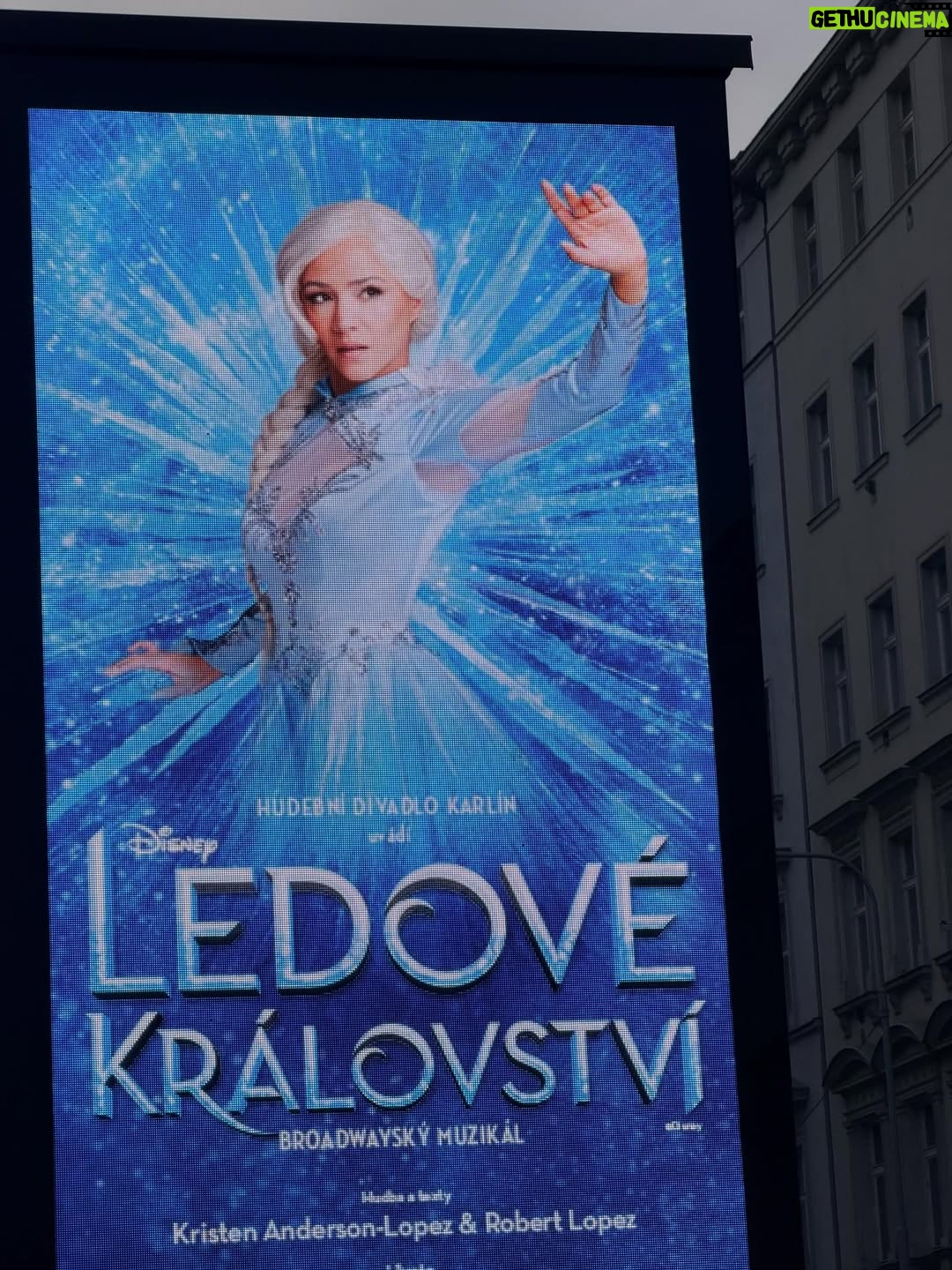 Eva Burešová - 9.1K Likes - Holka z plakátu. 
#letitgo #iwillalwaysloveyou #mrbluesky