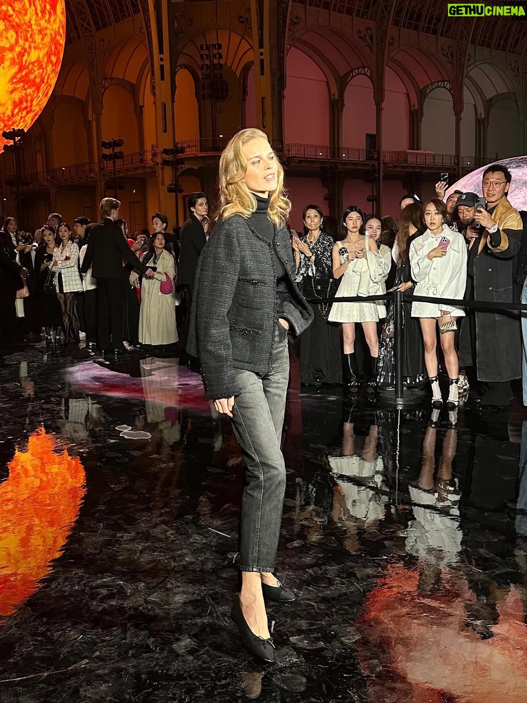 Eva Herzigová - 6K Likes - “Le Chanel of the Future” absolutely deliscious, so fresh and alive.  Thank you @matthieu_blazy @chanelofficial ❤️

My beauty team @tiinaroivainen @alessandrorebecchi @zzotalents @clementlomellini