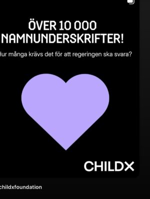 Eva Röse Instagram - Måndag. Tänker på veckan som gick.
Allt man gör. Livet.
Lunch med Talmannen i Riksdagen. Exklusivt samtal om viktiga saker. Upplyft.. Intim middag med ikonen Isabella Rosselini i regi av Filmfestivalen. Inspirerad. Firade älskad vän som fyllde 40. Lycklig. Jubileum med ljuvliga kollegor som läser in ljudböcker. Livlig. Begravde en älskad älskad vän alldeles i helvete för tidigt. Förkrossad. Hämtade tröst i naturen med en av pojkarna. Mjuk. Polisanmälde storbolag och skapade rubriker tillsammans med livsviktiga organisationen ChildX. Eldad. Var på Tutancamon utställning med VR. Tveksam. Landade i skrivarlyan för att tänka i tystnad. Tacksam. Men grundledsen för förlusten av Lisa. Tänker på alla som förlorar sina älskade. Föräldrar,barn,familj. Tänder ljus. Tar sats för denna vecka. 🕯️❤️(Vad gör ni?) @sveriges_riksdag @talman.andreas.norlen @isabellarossellini @stockholmfilmfestival @broomeemma @idaanderssooon @lisaknappjohnson @childxfoundation #bonnieraudio @hallgrenfrida @mirja_turestedt @millhagenlivia @ellenjelinek @albertbonniersforlag