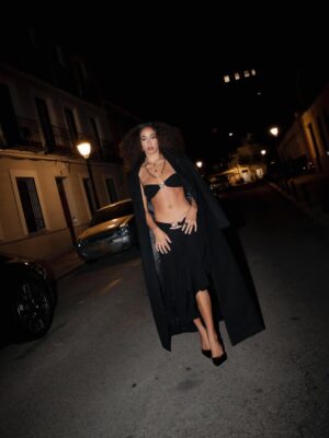 Eva Ruiz Instagram - Gracias @harpersbazaares e @inmajimenezbazaar por una noche tan maravillosa🤍🤍

Styled by @pelonio in @unode50 @desigual 
MUAH by @yosbaute @jeesus_beltran @givenchybeauty 
Photo by @eduardorawdriguez