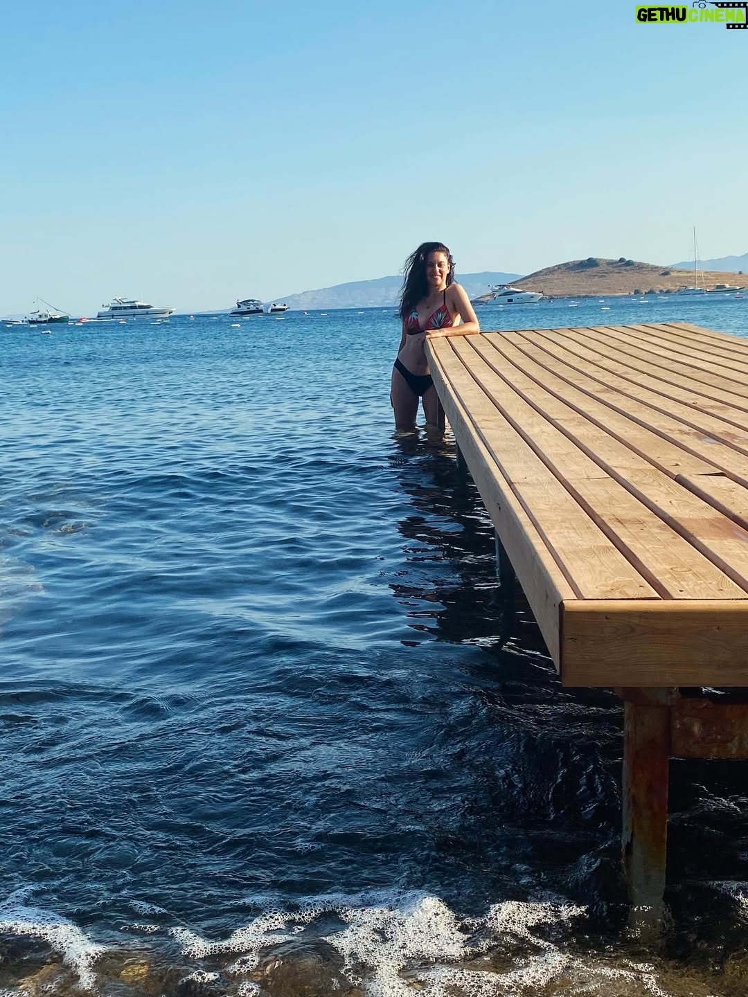 Evrim Alasya - 21.5K Likes - 