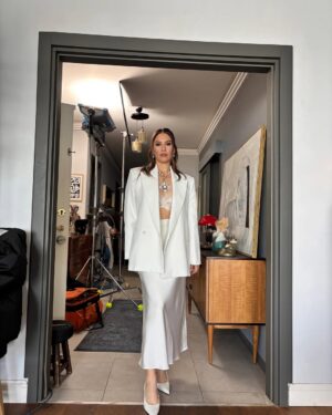 Evrim Alasya Instagram - Styling by @eezoayaz🤍