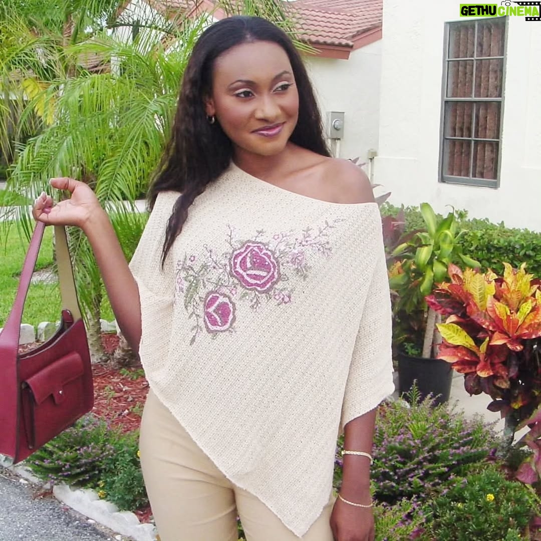 Fabienne Colas - 3.8K Likes - #Throwbackpic: Cette photo vient de quel film haïtien??? Avec quels acteurs??? 

What else did you remember from that movie?

De beaux souvenirs qui me rappellent que le temps file vite et qu'il faut capter chaque moment.

#HaitianFilm #Haitianmovie #Haitianartist #atisayisyen