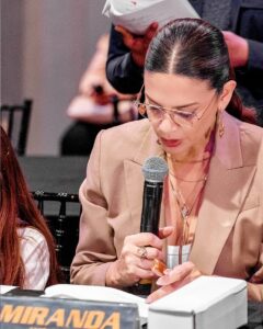 Fátima Molina Instagram - ¡El primer table read y ya estamos OBSESIONADOS! 😭¿A quién mueres por ver en acción?🔥 #LoboMorirMatando