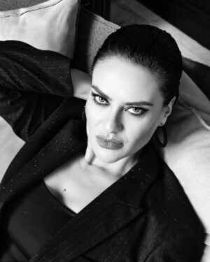 Fatima Zahra Bennacer Instagram - 🖤✨