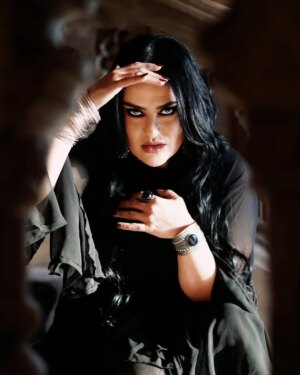 Fatima Zahra Bennacer Instagram - 🖤
📸 @frikh_abdeljalil
Bijoux : @larbibjx
D.A : Abdel