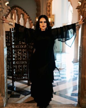 Fatima Zahra Bennacer Instagram - 🖤
📸 @frikh_abdeljalil
Bijoux : @larbibjx
D.A : Abdel