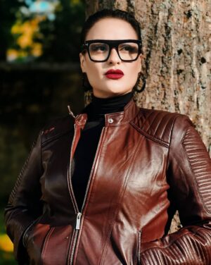 Fatima Zahra Bennacer Instagram - 🍂🤎
Total Look by @taouab_bk