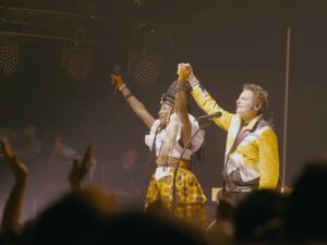 Fatoumata Diawara Instagram - 𝕃𝕒𝕞𝕠𝕞𝕒𝕝𝕚, 𝕝’𝕦𝕝𝕥𝕚𝕞𝕖 𝕋𝕠𝕥𝕖𝕞
Très beau film pour revivre l’émotion de ce dernier concert à Bercy 🙏💛✨

🎬 @acrofilm