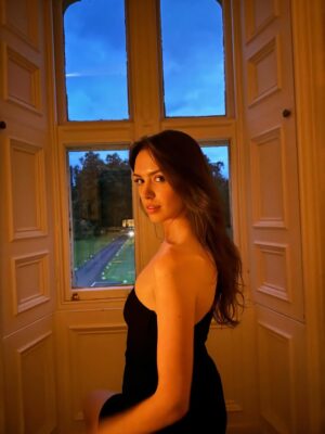 Felicia Sağnak Instagram - low light, high vibes ✨