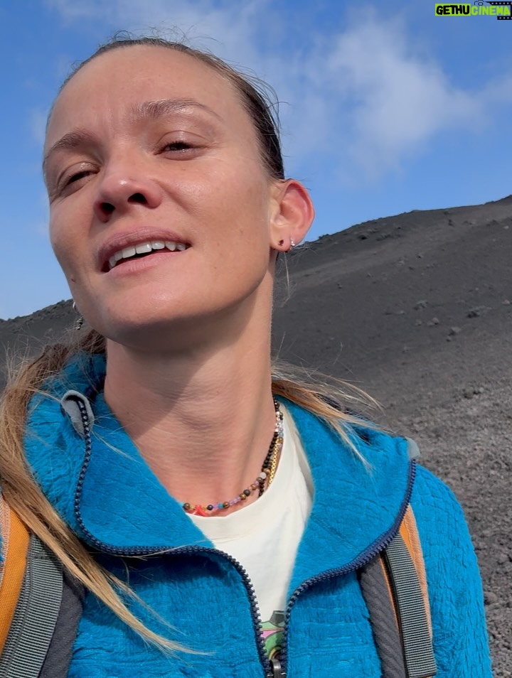 Fiammetta Cicogna - 4.4K Likes - Come disse il vecchio saggio cinese:
Puoi salvare la ragazza dal Vulcano, ma non il Vulcano dalla ragazza.
Che bello tornare in cima insieme al Brac