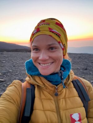 Fiammetta Cicogna Instagram - Come disse il vecchio saggio cinese:
Puoi salvare la ragazza dal Vulcano, ma non il Vulcano dalla ragazza.
Che bello tornare in cima insieme al Brac