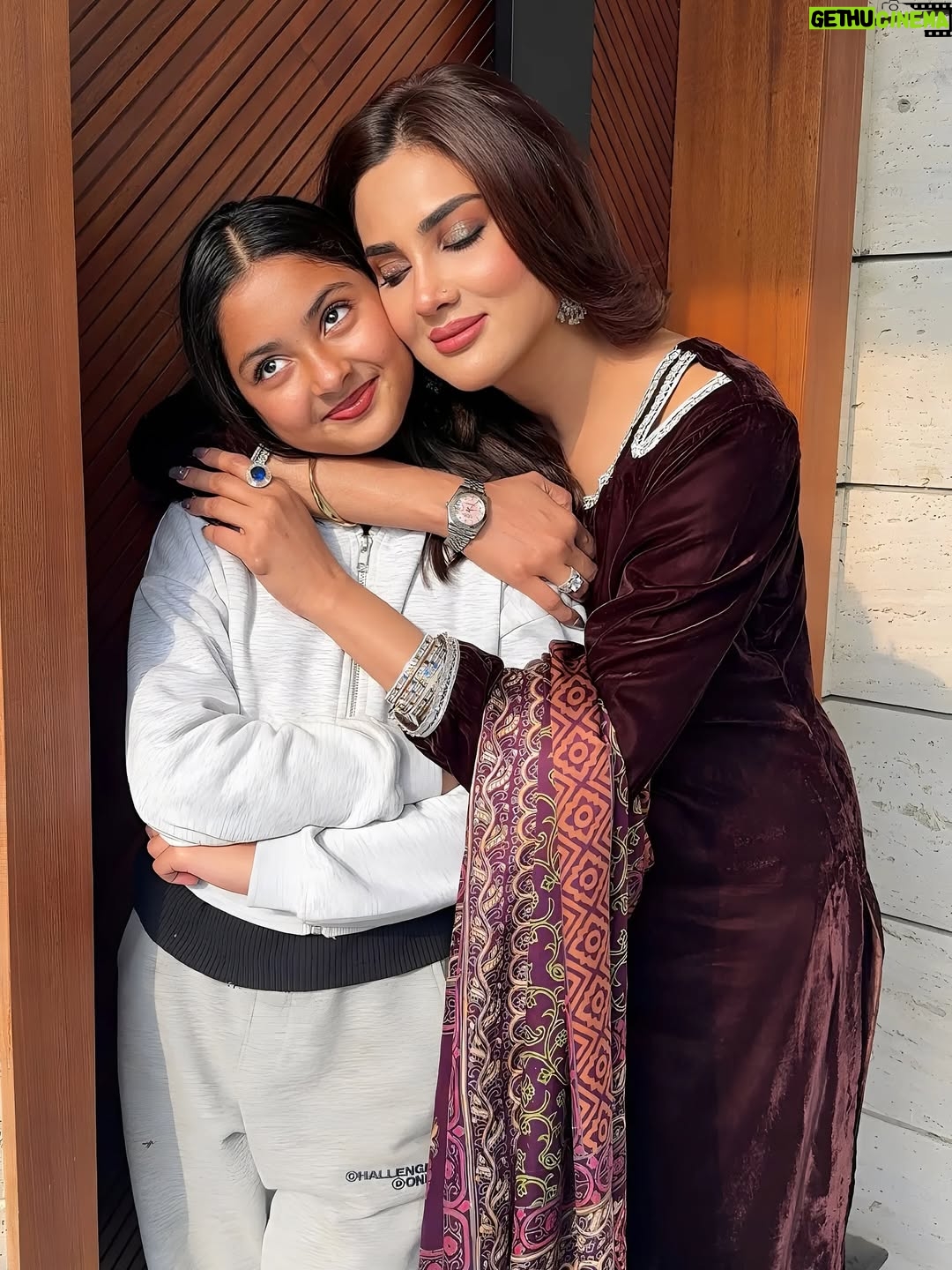 Fiza Ali - 7.8K Likes - Maa aur beti ka rishta… bina shart, bina hisaab ❤️

#MaaBeti #MotherDaughterBond #IndianMoms #MaaKaPyaar #Beti #FamilyLove #DesiReels #EmotionalReel #fizaali #faraal