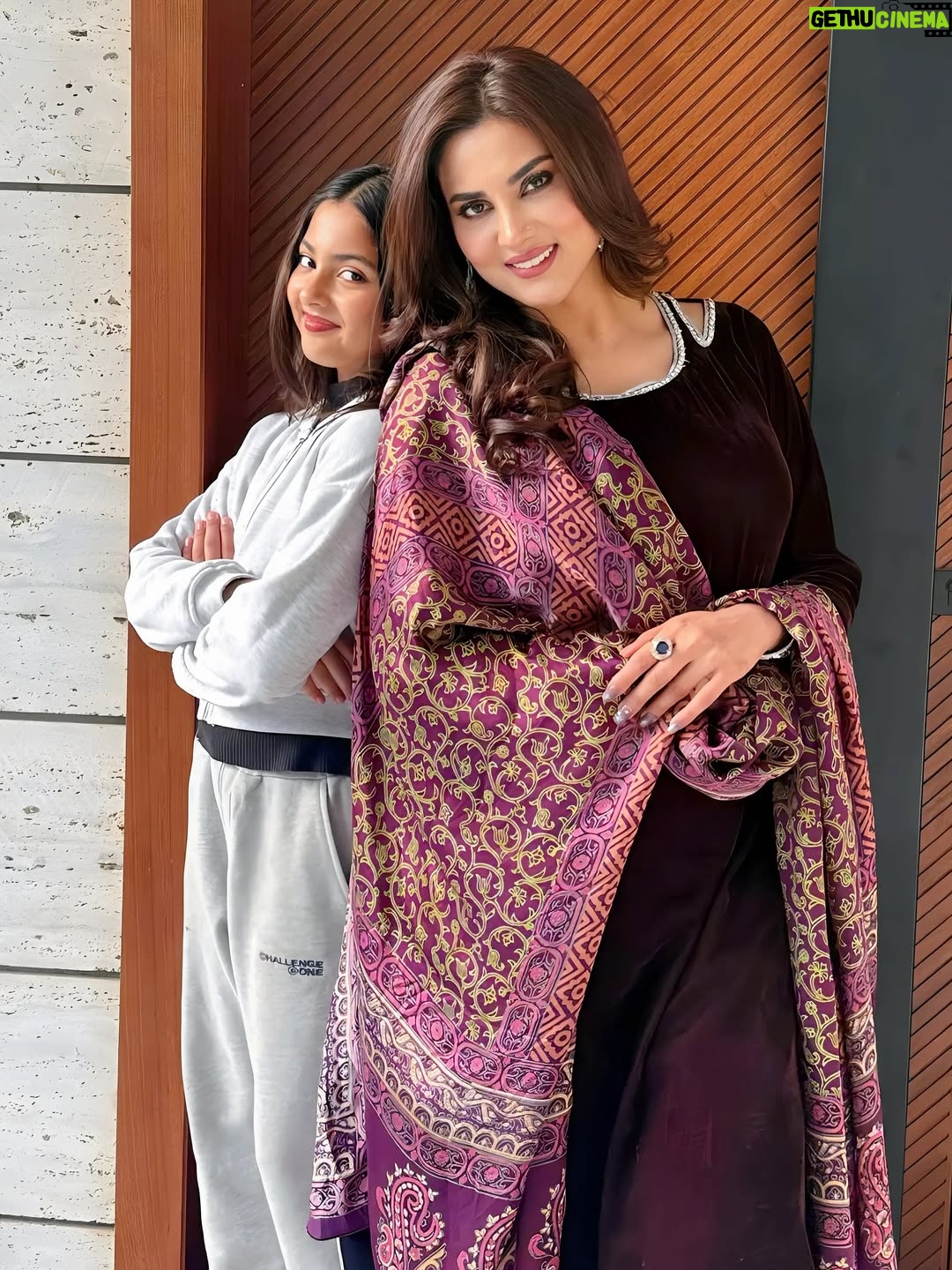 Fiza Ali - 7.8K Likes - Maa aur beti ka rishta… bina shart, bina hisaab ❤️

#MaaBeti #MotherDaughterBond #IndianMoms #MaaKaPyaar #Beti #FamilyLove #DesiReels #EmotionalReel #fizaali #faraal