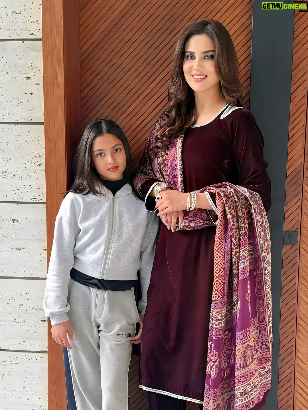 Fiza Ali - 7.8K Likes - Maa aur beti ka rishta… bina shart, bina hisaab ❤️

#MaaBeti #MotherDaughterBond #IndianMoms #MaaKaPyaar #Beti #FamilyLove #DesiReels #EmotionalReel #fizaali #faraal