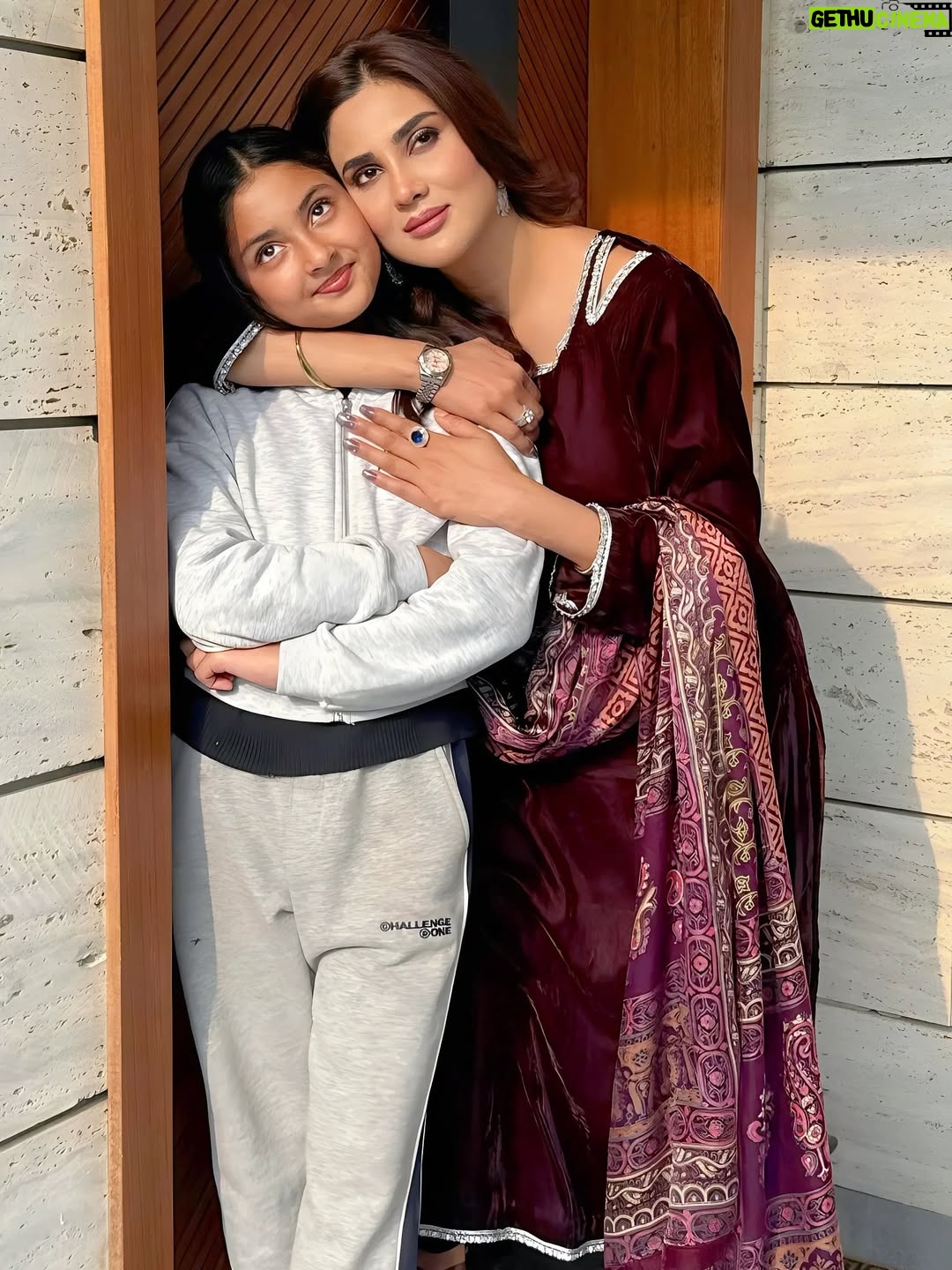 Fiza Ali - 7.8K Likes - Maa aur beti ka rishta… bina shart, bina hisaab ❤️

#MaaBeti #MotherDaughterBond #IndianMoms #MaaKaPyaar #Beti #FamilyLove #DesiReels #EmotionalReel #fizaali #faraal