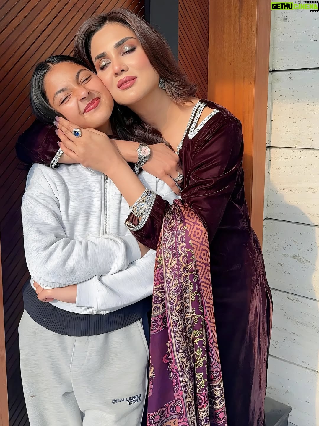 Fiza Ali - 7.8K Likes - Maa aur beti ka rishta… bina shart, bina hisaab ❤️

#MaaBeti #MotherDaughterBond #IndianMoms #MaaKaPyaar #Beti #FamilyLove #DesiReels #EmotionalReel #fizaali #faraal