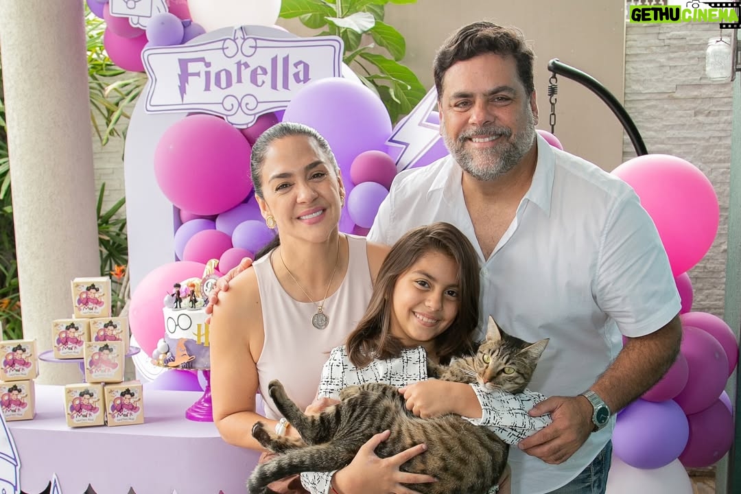 Flor María Palomeque - 19.1K Likes - Mi chiquita se creció 🥹
 Ya son 9 años del más puro amor!
Gracias Fiorella por tu luz y tu sonrisa eres una bendición en nuestras vidas ♥️ TE AMAMOS! 💫

@rosiestevesm AME LAS FOTOS!! es la primera vez que el FOTOGRAFO ni se siente. Gracias por captar todos los momentos!!!!!