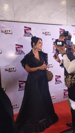 Flor María Palomeque Instagram - Felicidades amiga .. te mereces siempre lo mejor por tu gran trabajo... Por tu calidad de ser humano ... Feliz por ti @flor_mpalomeque