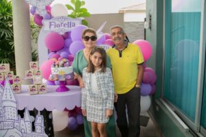 Flor María Palomeque Instagram - Mi chiquita se creció 🥹
 Ya son 9 años del más puro amor!
Gracias Fiorella por tu luz y tu sonrisa eres una bendición en nuestras vidas ♥️ TE AMAMOS! 💫

@rosiestevesm AME LAS FOTOS!! es la primera vez que el FOTOGRAFO ni se siente. Gracias por captar todos los momentos!!!!!
