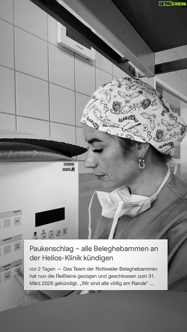 Franziska Böhler - 14.7K Likes - Wir reden über Fachkräftemangel – aber was wir wirklich neben den politischen Vollversagerm haben, ist ein Gesellschaftsmangel.
Ein Mangel an Wertschätzung, an Bewusstsein, an lautem Widerspruch.
In den nächsten Jahren wird keiner sagen dürfen „Das haben wir nicht kommen sehen“
Und das gilt für alle Bereiche der Gesundheitsversorgung
🤷‍♀️
#pflege 
#politik
#hebammenhilfevertrag
#Pflegenotstand 
#nurse
#gesundheit