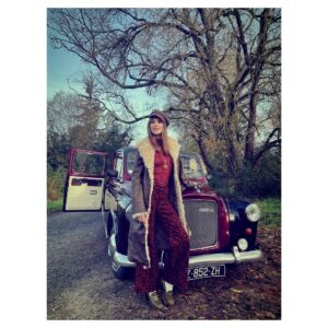 Frédérique Bel Instagram - #Retro #look70 #englishstyle #OnSet #TvShow #Serie #voiture #voitureretro #luxurycars #Lawyers #70sfashion #70slooks  #bordeaux #70s  #France #lawyers #show #actress #frenchactress #comedienne #cinema #movie #actrice #comedie #drama #intertainment #show #shooting #cameras #acting