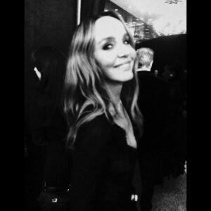 Frédérique Bel Instagram - Love this pictures of @ellenvonunwerth for the 1ere of Emily in our beautyfull Town !  Saison 5 is so good !!! #EmilyinParis  #EmilyInParisTeam #Paris #TvShow #Cinema @legrandrex