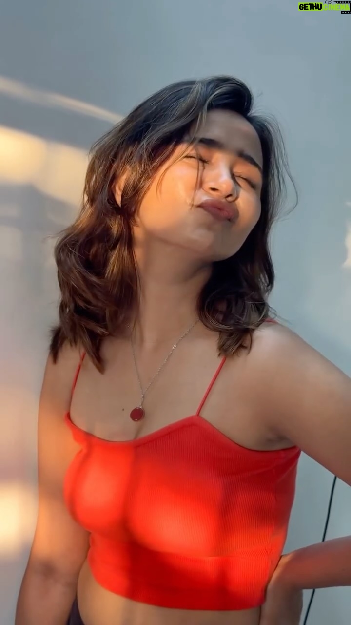 Gauri Kulkarni - 23.4K Likes - आळस, चहा आणि झाडं… thats my kinda day!🥰
.
.
.
Plum Vitamin C Glow Serum is my absolute favourite. It makes my skin glow brighter & is so much easier to use. Love it! @plumgoodness 

Comment for link🔗
Use my code PINKPLUM10 to get additional discount on Nykaa✨

#thevitamincserum
#barrierboostedglow #plumvitamincserum
#ad