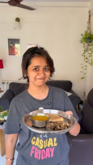 Gauri Kulkarni Instagram - कोशिंबीर पण हवी ना भाई…!🤭
.
.
.
.
.
ft. Mazi Maartha😘
#gaurikulkarni #relatable #fyp #food #funnyreel #explore #funnyreels #blessed