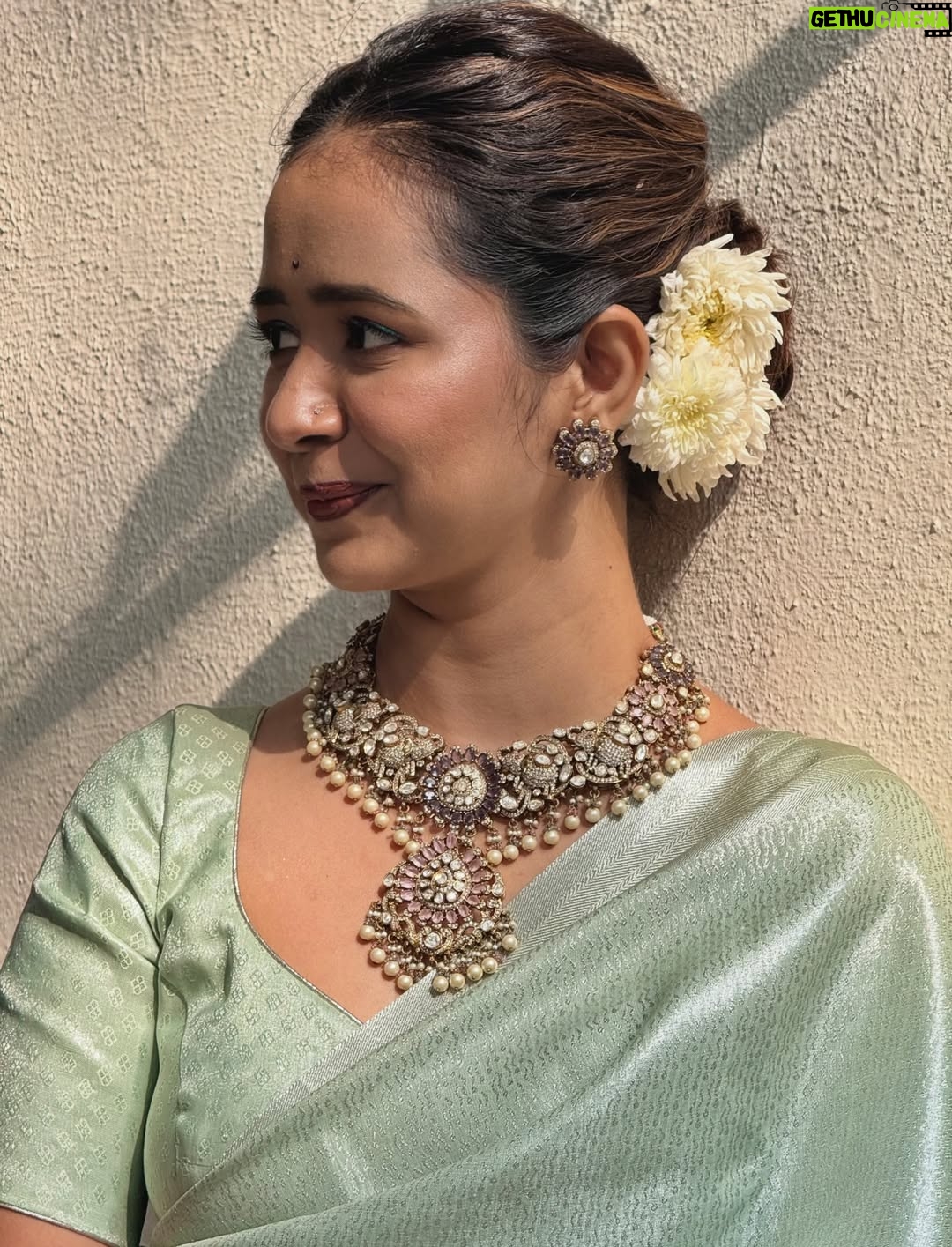 Gauri Kulkarni - 64.5K Likes - Fresh, flowy & minted🍋‍🟩 just like the weather.😌❄️
.
.
Saree by @bharjaribynam 
Blouse stitched by @srujana_by_ruttuja 
MUAH by @mua_pratikshakumbhar 
Jewellery by @chandrakalm_jewellery 
Styled by @n.i.d.s_ 
Managed by @wechitramedia 
.
.
#GauriKulkarni #MintedGreen #Saree #Wedding #Grwm #blessed