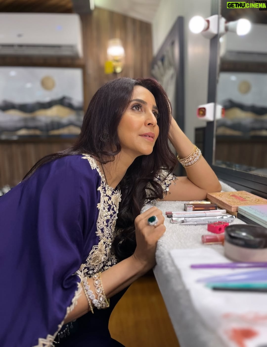 Gautami Kapoor - 2.3K Likes - The film set which soon turned into family vibes. Heartfelt gratitude to the entire cast, crew, technicians , friends who worked relentlessly behind the scenes , this experience has been truly magical and unforgettable ❤️thank you for this opportunity.

@ajaydevgn @actormaddy @rakulpreet @meezaanj  @jaavedjaaferi  @ishidutta @anshul3112 #LuvRanjan @gargankur82 @tarun.j.85 #BhushanKumar #KrishanKumar @shivchanana @neerajkalyan24 @sudhir_cinematographer @jaiministudios @luv_films @tseriesfilms @tseries.official @pvrpictures
Most importantly a huge thank you to the wonderful audience who came into theatres to watch our film de de pyar de 2 and gave us so much love 🙏🏼
@dishisanghvii @hairbysharda @hairstorybyreshma @chiragwaghela17 @mohsinkhan__93 and @cedo.co.in .. my team who supported me through thick and thin. Stay blessed always 😃