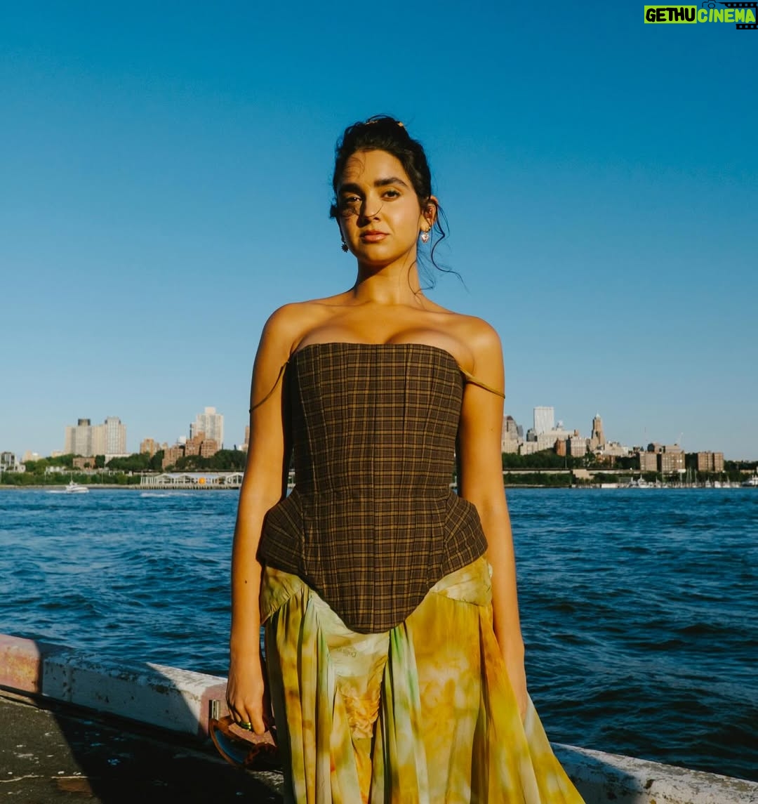 Geraldine Viswanathan - 24.7K Likes - it’s a bugs life…. it’s a frogs life…. it’s a @collinastrada life💘 🐜🪲🐛🐸🫧🏹🚕